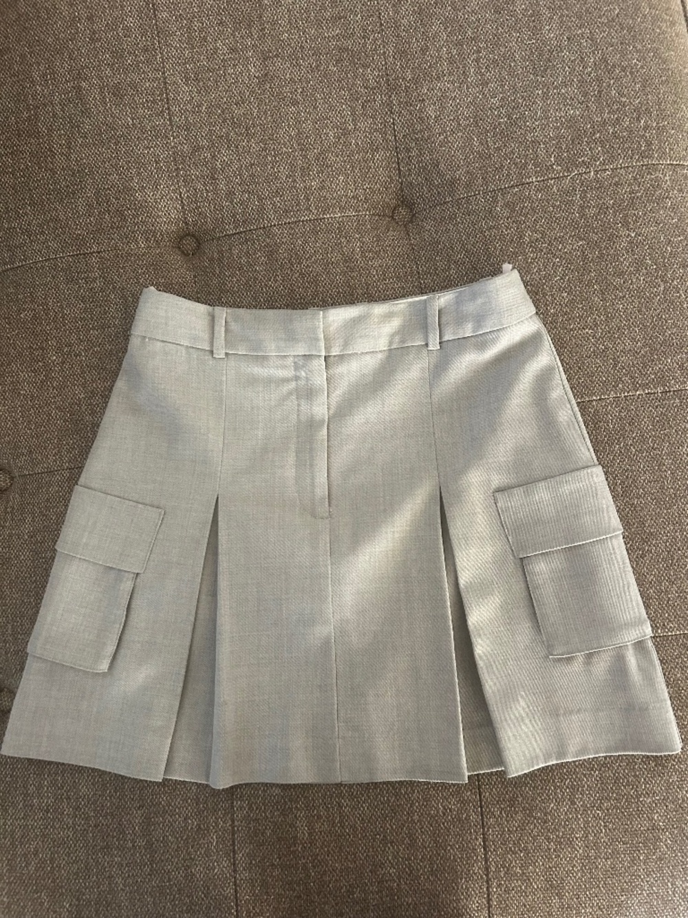 Babaton Cameo Cargo Skirt ARITZIA size 6